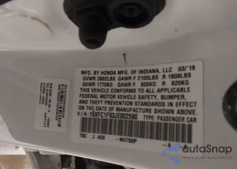 2018 Honda Civic Touring z USA, uszkodzony, nr VIN 19XFC1F93JE002590